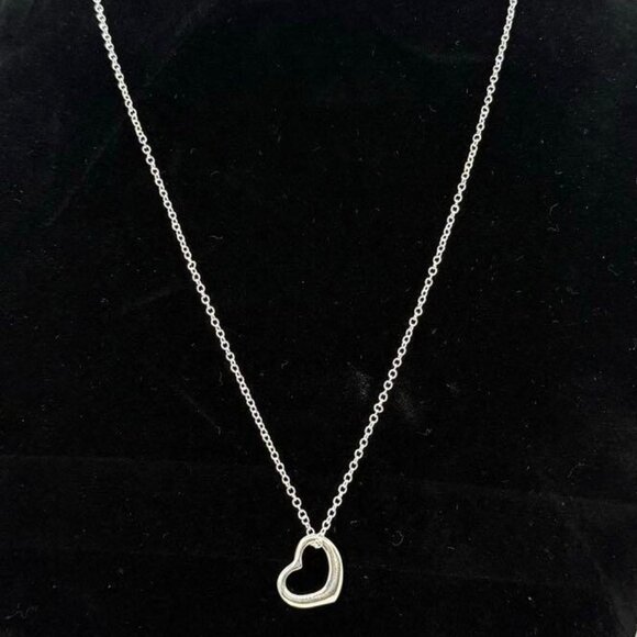 1" AUTHENTIC Tiffany & Co. PERETTI HEART Pendant & AUTHE Tiffany & Co. CHAIN 17" - Picture 1 of 7
